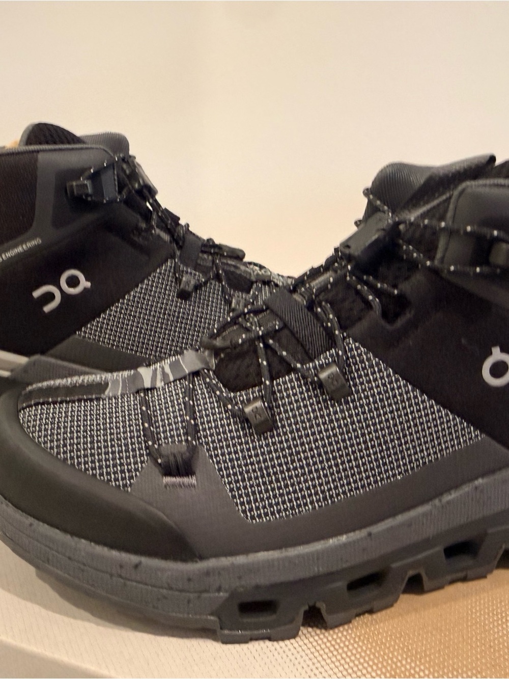On Cloud Cloudtrax Hiking Ankle Boots Black/Rock Size 7.5W